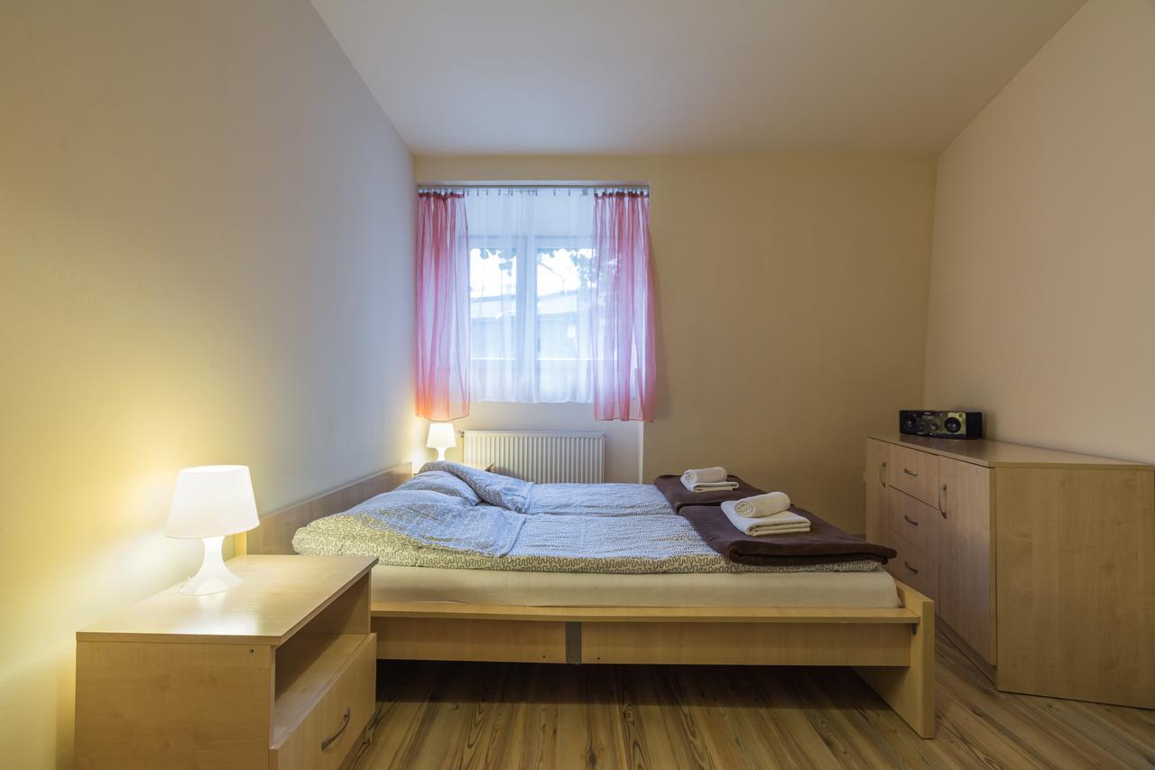 Euro-Room Rooms & Apartments Krakow Exterior photo
