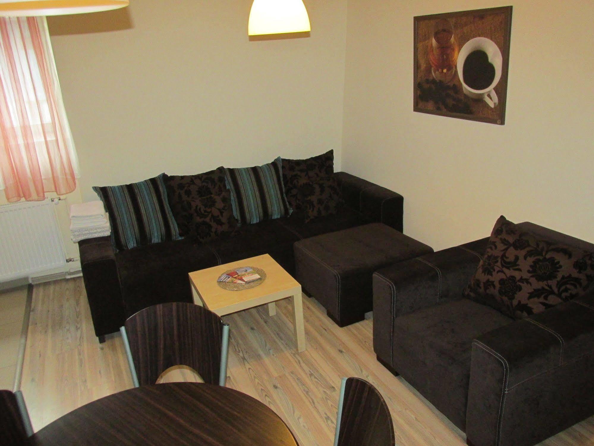 Euro-Room Rooms & Apartments Krakow Exterior photo