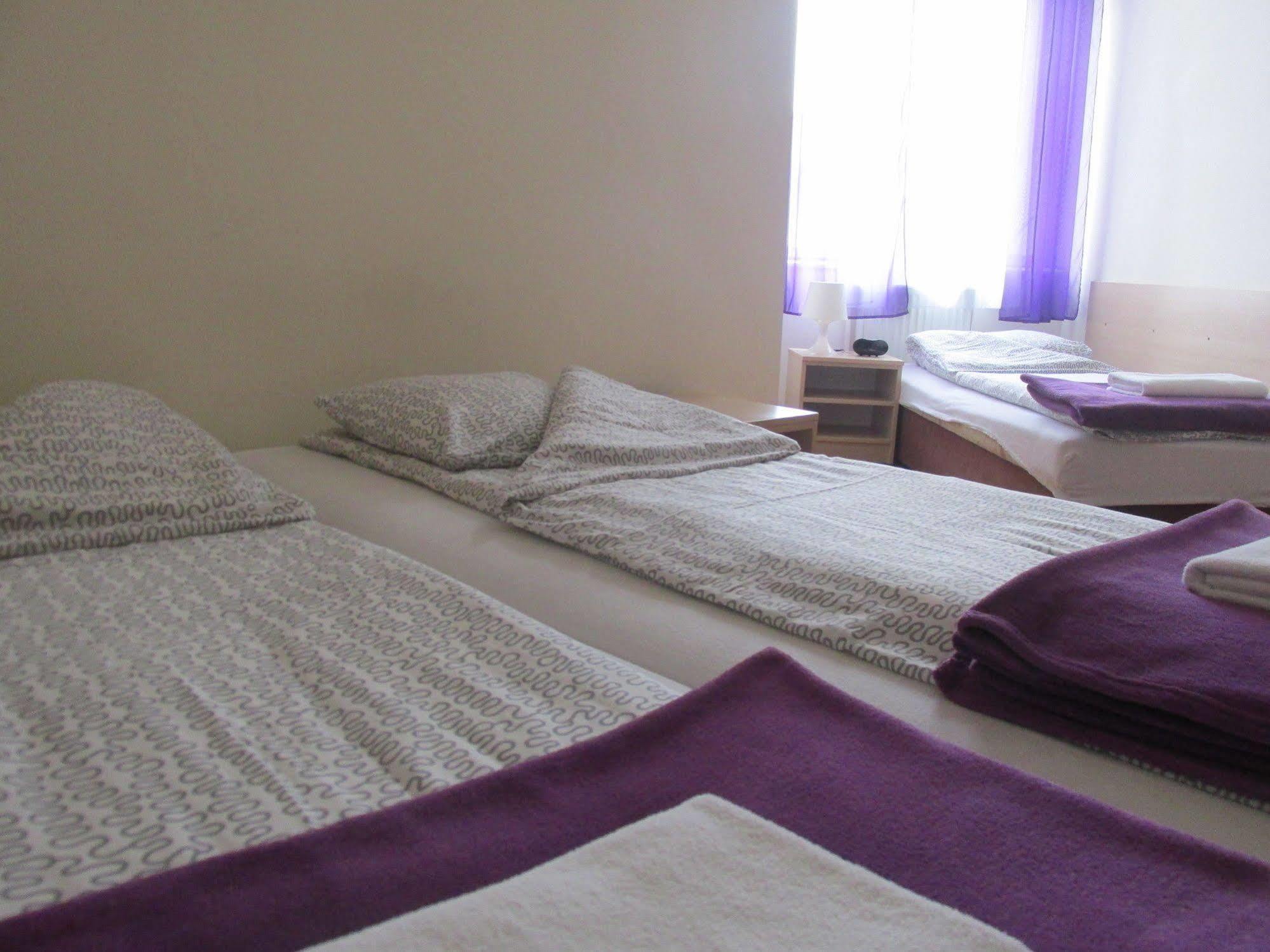 Euro-Room Rooms & Apartments Krakow Exterior photo