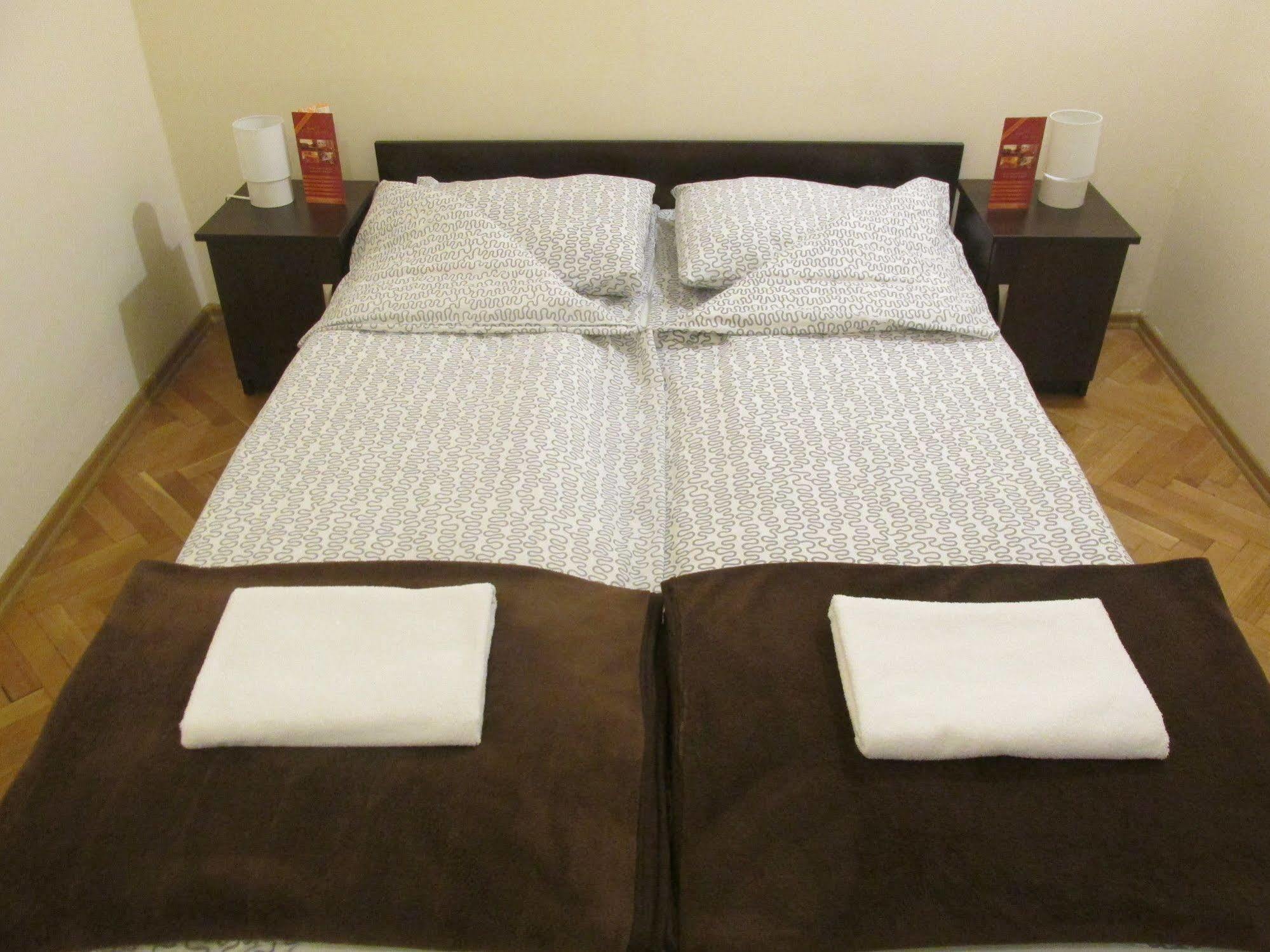 Euro-Room Rooms & Apartments Krakow Exterior photo